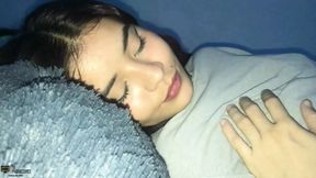 STEPSISTER WAS LEFT ALONE WITH STEPBROTHER AND THIS HAPPENED - PORN IN SPANISH