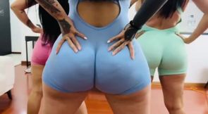 Girls' Afternoon Ends in a Super Hot Threesome