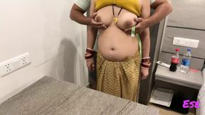Tharki Tailor Ne Dikhaya Apna Rang aur Bahane Se Maarli Bhabhi Ki Choot