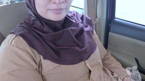 Hijab student (18+) Asks Her SugarDaddy to Buy a New Viral Cellphone - Minokiiko