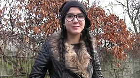 Schoolbabe fucks in woods for money - Reality Porn