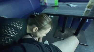 ドM妻をカ〇オケで中出しセックス ドアップ騎乗位 ラストは正常位で中出し