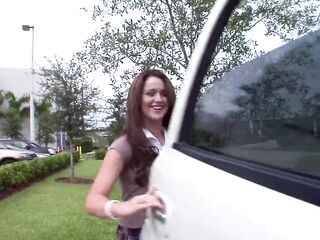 Teen is approached on the street and accepts to receive $ to fuck with stranger