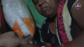 Desi real indian aunty seduced and fucked