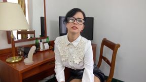 Kinky Secretary and Her Glasses