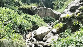 Indian Bhabhi Jangal Ghumte Ghumte Chudai Keya Boyfriend Ke sath