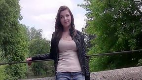 Lovely 18 Years Sandy Masturbates With A Sex Toy During Her Video Casting