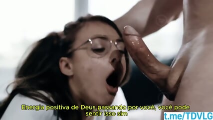 Ninfeta viciada em masturbao vai no Padre LEGENDADO