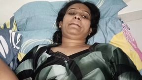 Close up pussy fuck by using silicon condom