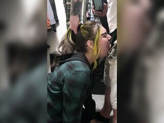 That babe wanted me pinned against the wall so I couldn’t get away whilst that babe choked me down.