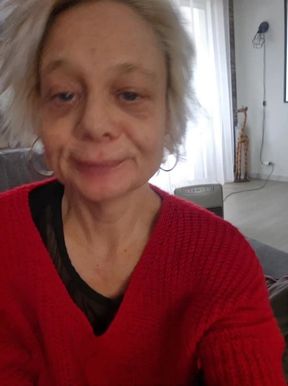 I play with my mature wet pussy in sexy lingerie