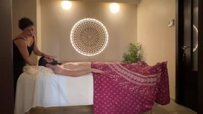 Oriental Massage With Hot Oils