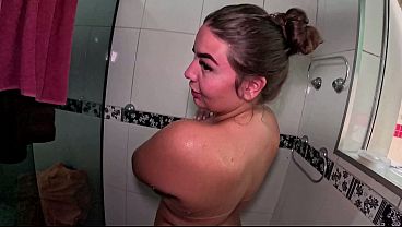 The rascal couldn't resist her big, beautiful ass and went for it in the shower - Gi Avilez
