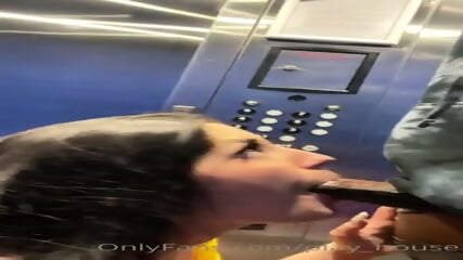 blowjob; More of her here, 177 videos = https://rentry.co/ddd2virv