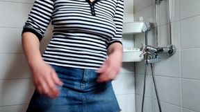 Masturbating hairy pussy in hot shower