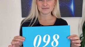 ”Cougar wants to be a pornstar”