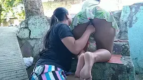 me follo a la vecina en publico, mientras mi marido trabaja