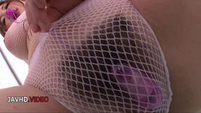 ”Alice Ozawa Rides Big Vibrators in Steamy JAV”