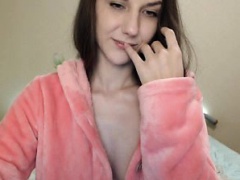 Amateur australian babe solo play