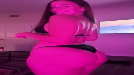 Pawg Ass Clapping
