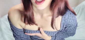 Hot Wife Cums Rubbing Wet Clit