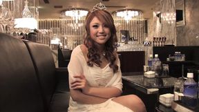 Asiatin 23 Jahre wird vom fingern so nass und will gefickt werden