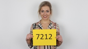 ”18 Years Super Flexible Gymnast in Casting Room”