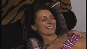 Deutsche retro filme! Deutsche heisse milf masturbiert um dich geil zu machen!