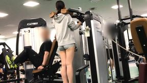 ※ Watch to the end ※ Rapidly approaching a workout girl at the gym * Success until sex *