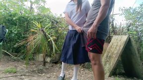 COLLEGE GIRL WENT VIRAL WHEN SHE INVITE THE FARMBOY FUCK IN THE GARDEN